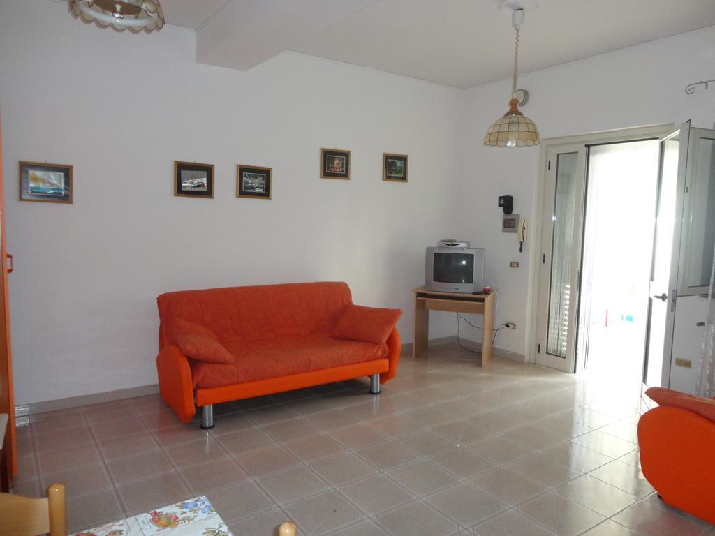 Villa Monica Appartamenti Vieste Bilik gambar