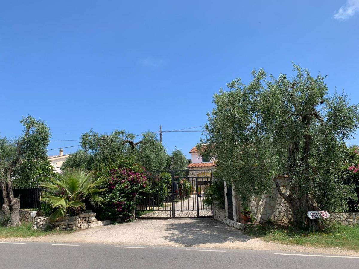 Villa Monica Appartamenti Vieste Luaran gambar