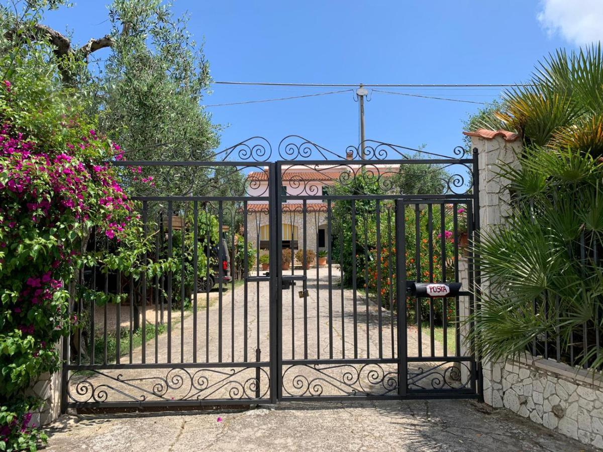 Villa Monica Appartamenti Vieste Luaran gambar