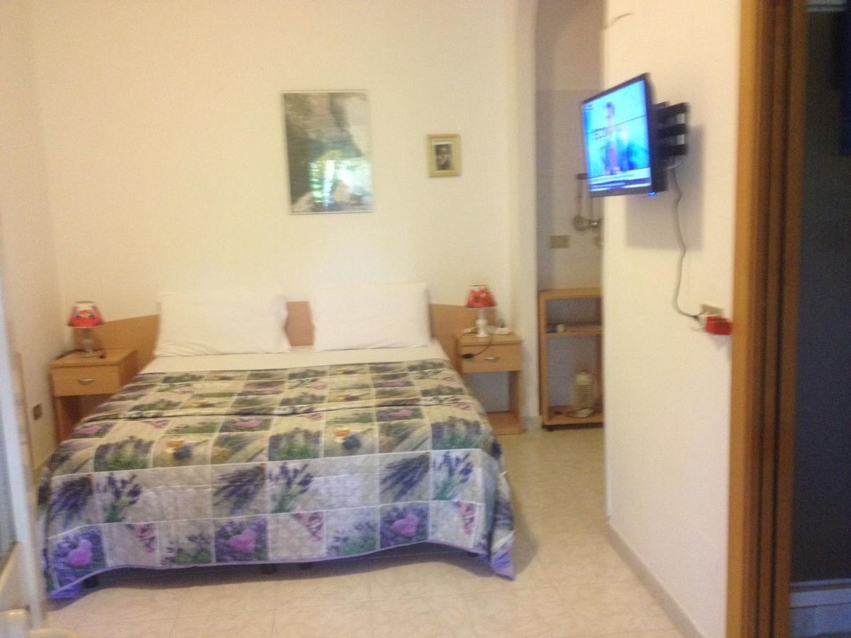 Villa Monica Appartamenti Vieste Luaran gambar